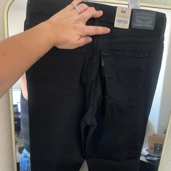 Levis - Picture 1 of 5